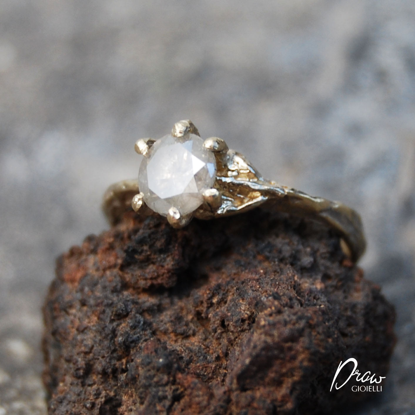 Solitario Bianco con diamante Ice