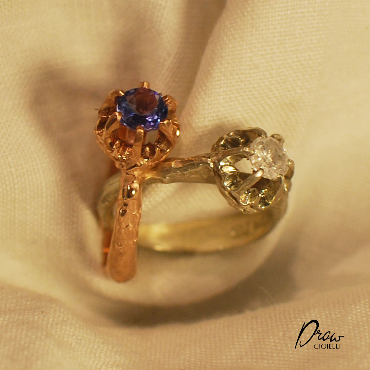 Solitario 900 in oro
