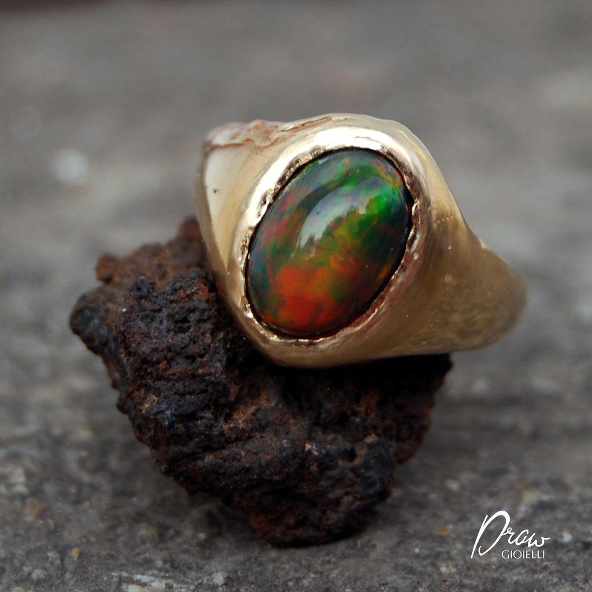 Anello opale nero