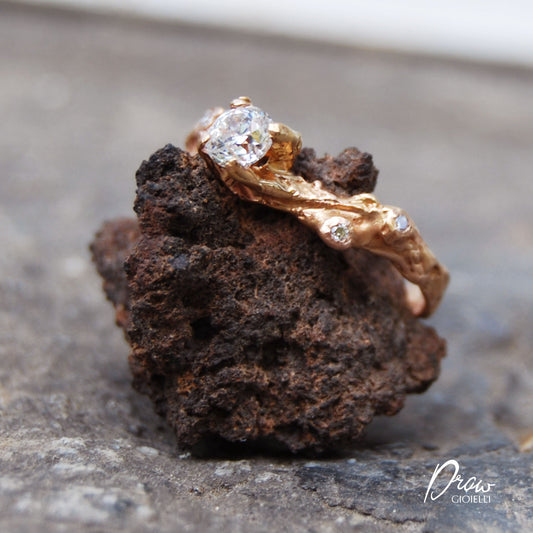 Solitario Radice oro rosso e diamanti